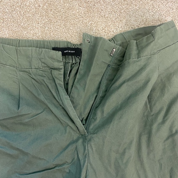 Vero Moda Army Green Pants - Picture 2 of 4